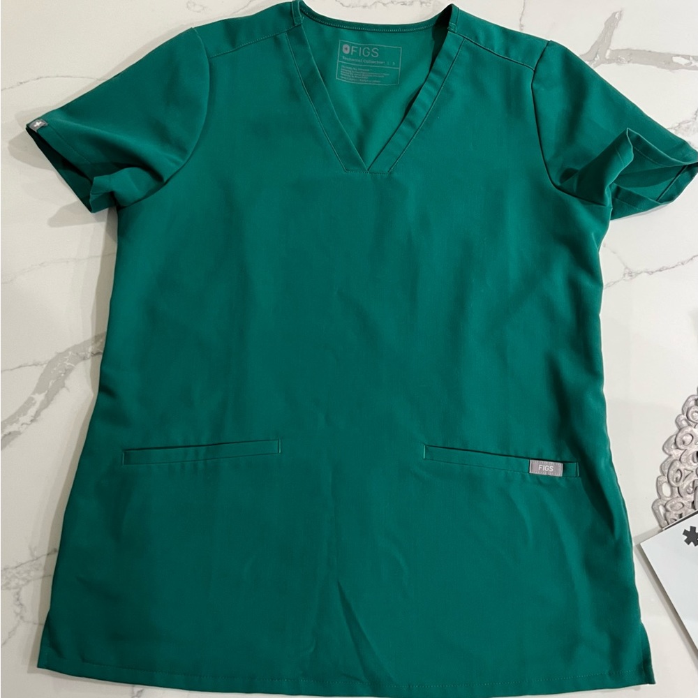 Figs Catarina 3 pocket scrub top